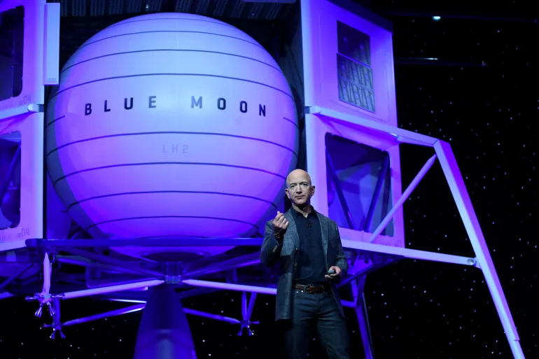  Jeff Bezos a semnat un contract cu NASA. Astronauții vor putea fi trimiși din nou pe Lună, pentru misiunea Artemis