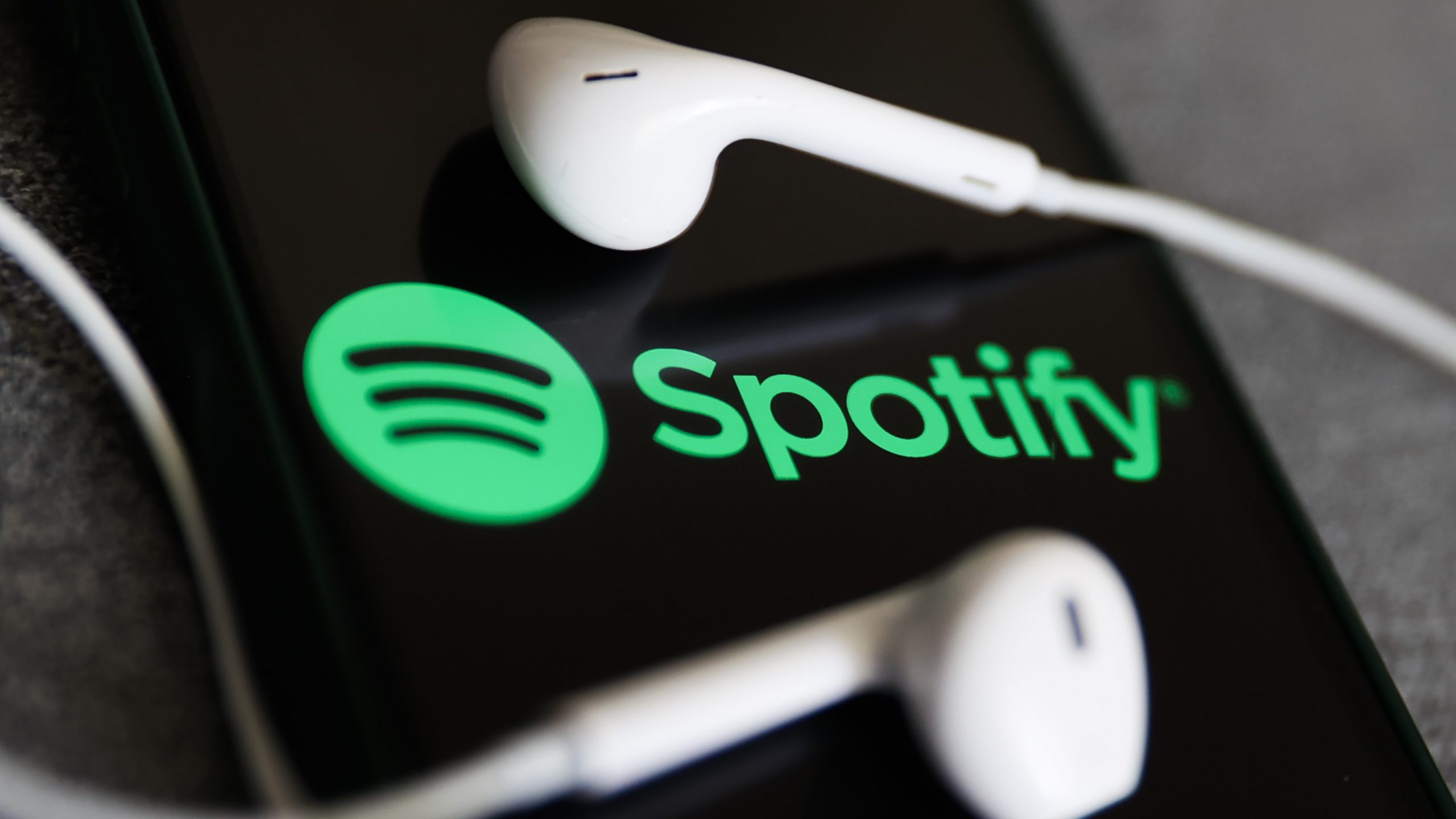  Spotify elimină 200 de locuri de muncă din divizia sa de podcasturi. Care sunt companiile cele mai afectate de concedieri