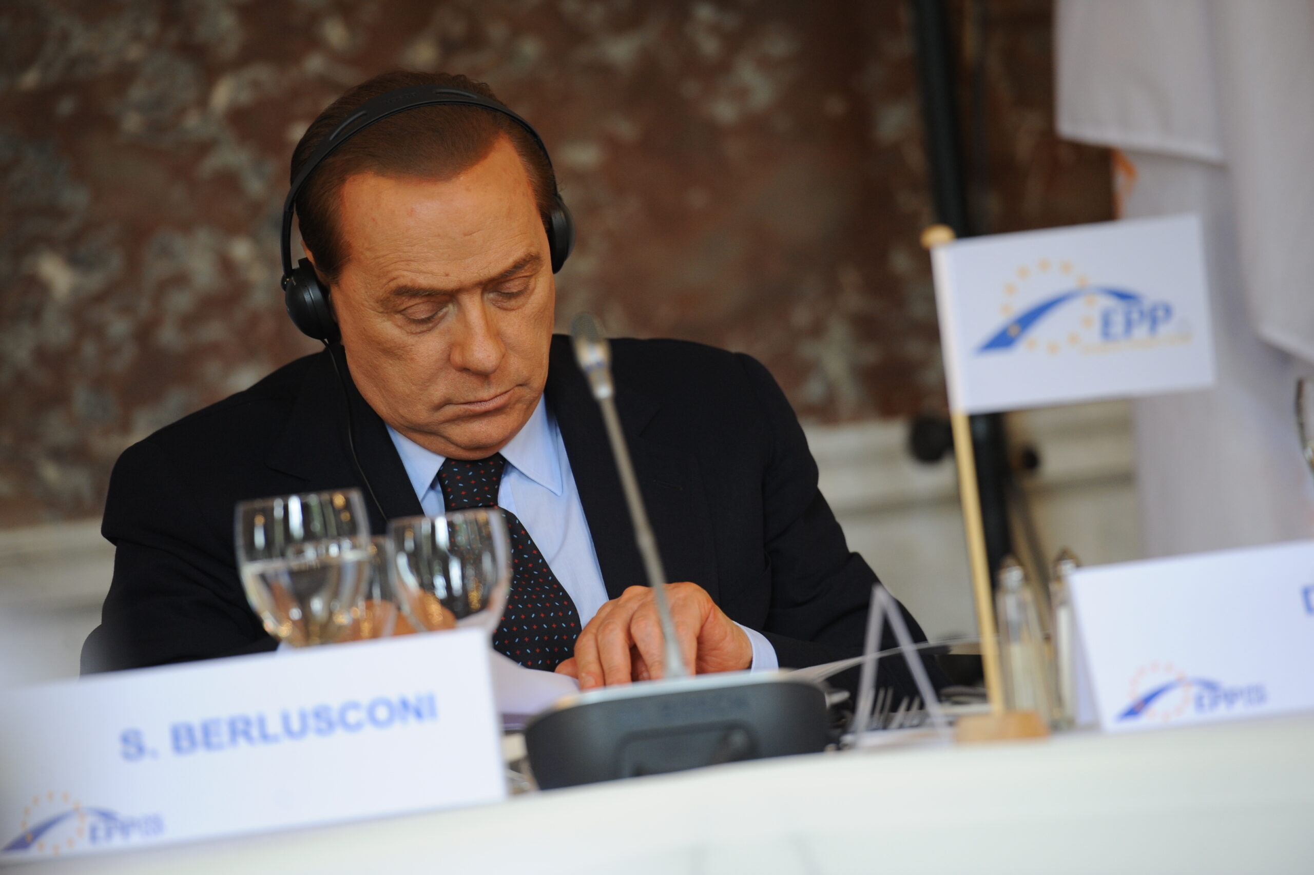  don Silvio a șocat pe toată lumea cu alegerea făcută! / Cine primește 100 de milioane de euro cadou